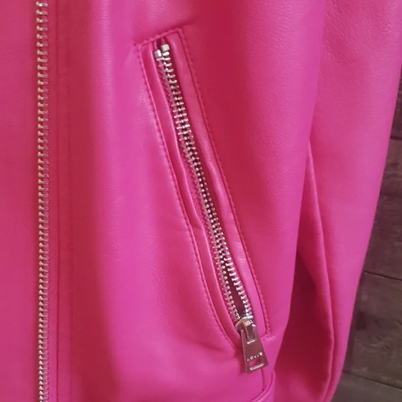 Levi's Women's Bright Pink Leather Jacket - Picture 5 of 5